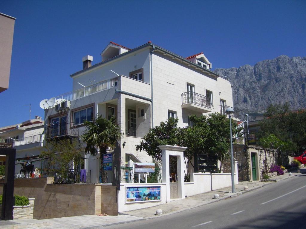 Apartments Villa More Makarska Esterno foto